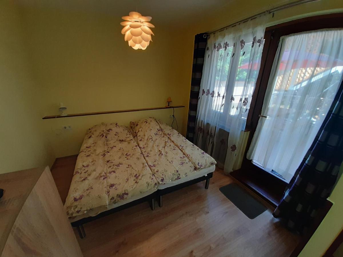 Gyopar Gyoengye Apartmanhaz Oroshaza Ngoại thất bức ảnh