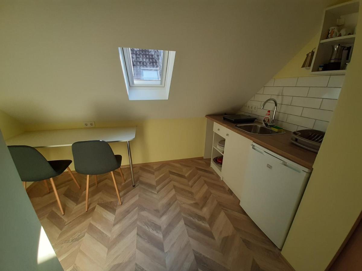 Gyopar Gyoengye Apartmanhaz Oroshaza Ngoại thất bức ảnh