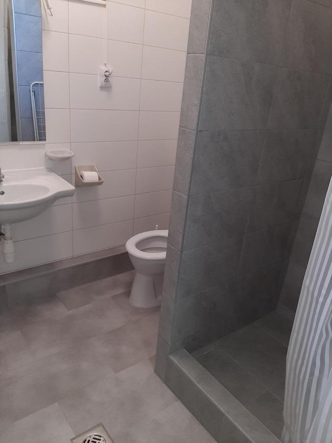 Gyopar Gyoengye Apartmanhaz Oroshaza Ngoại thất bức ảnh