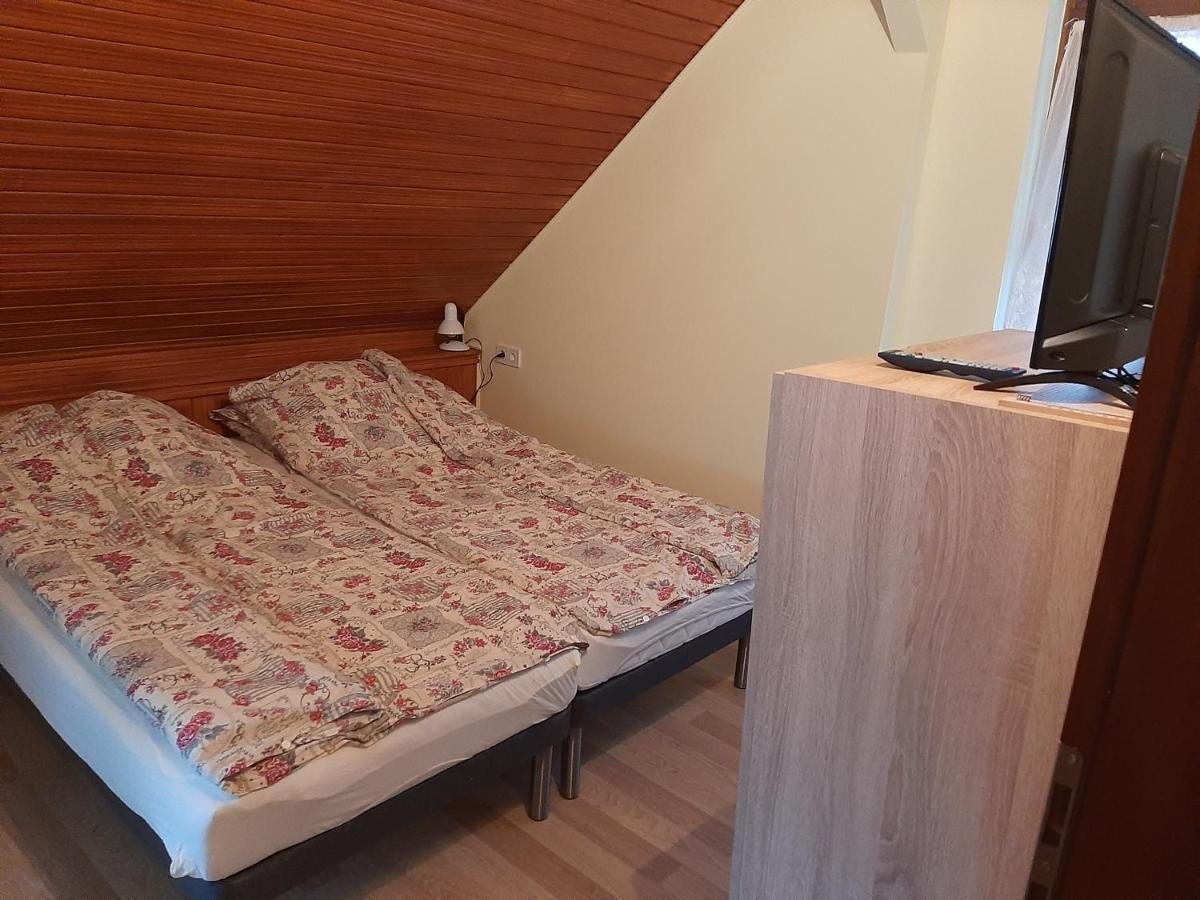 Gyopar Gyoengye Apartmanhaz Oroshaza Ngoại thất bức ảnh